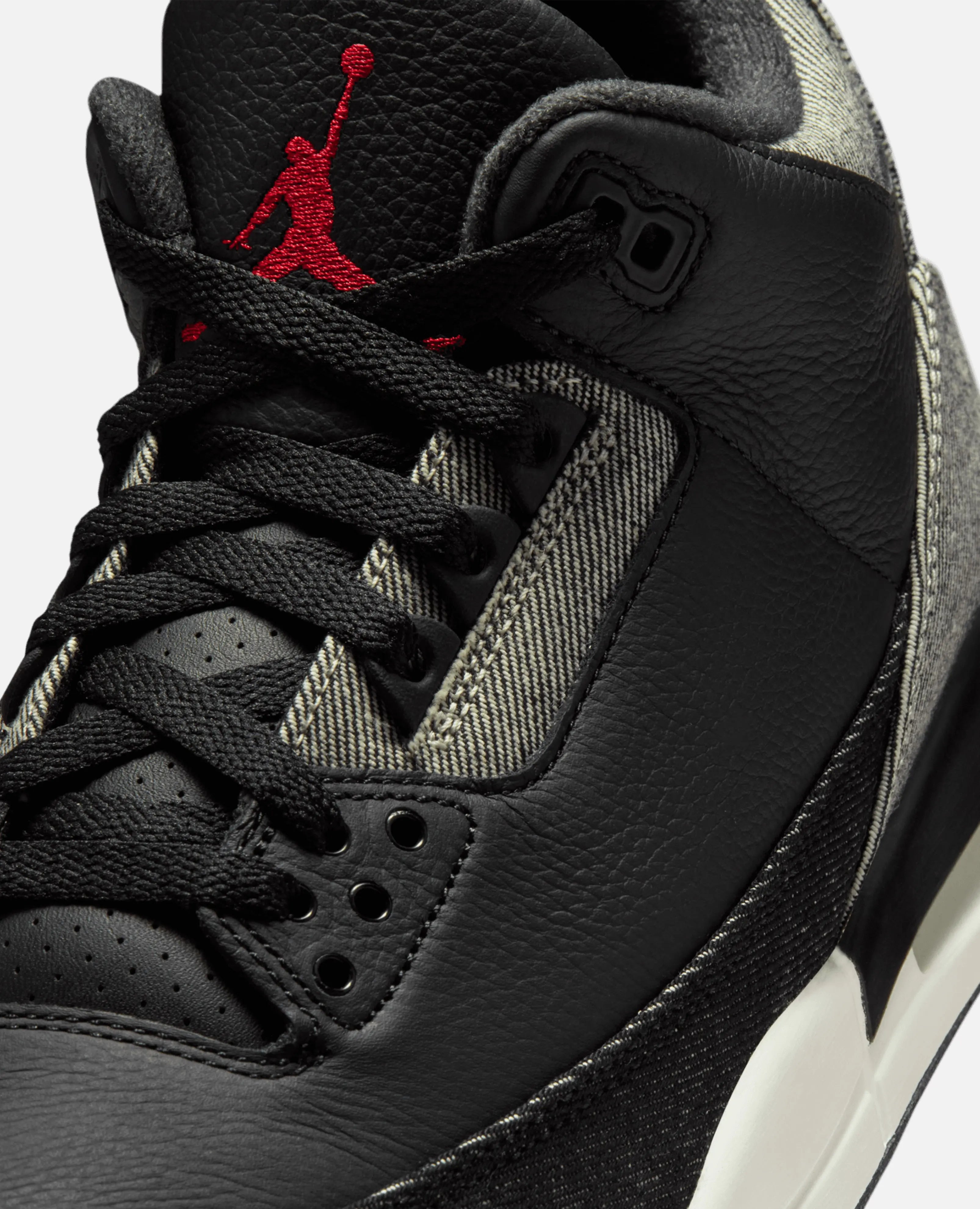 Air Jordan 3 x Levi's® 
