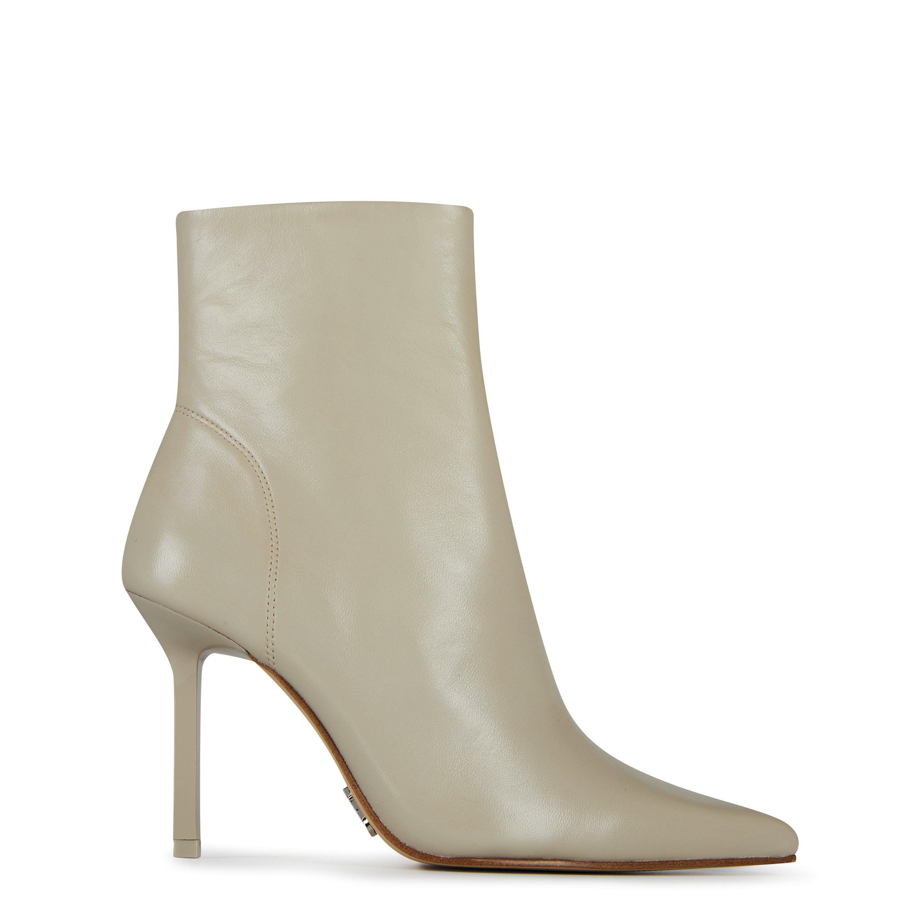 Steve Madden Lyanna Ankle Boots