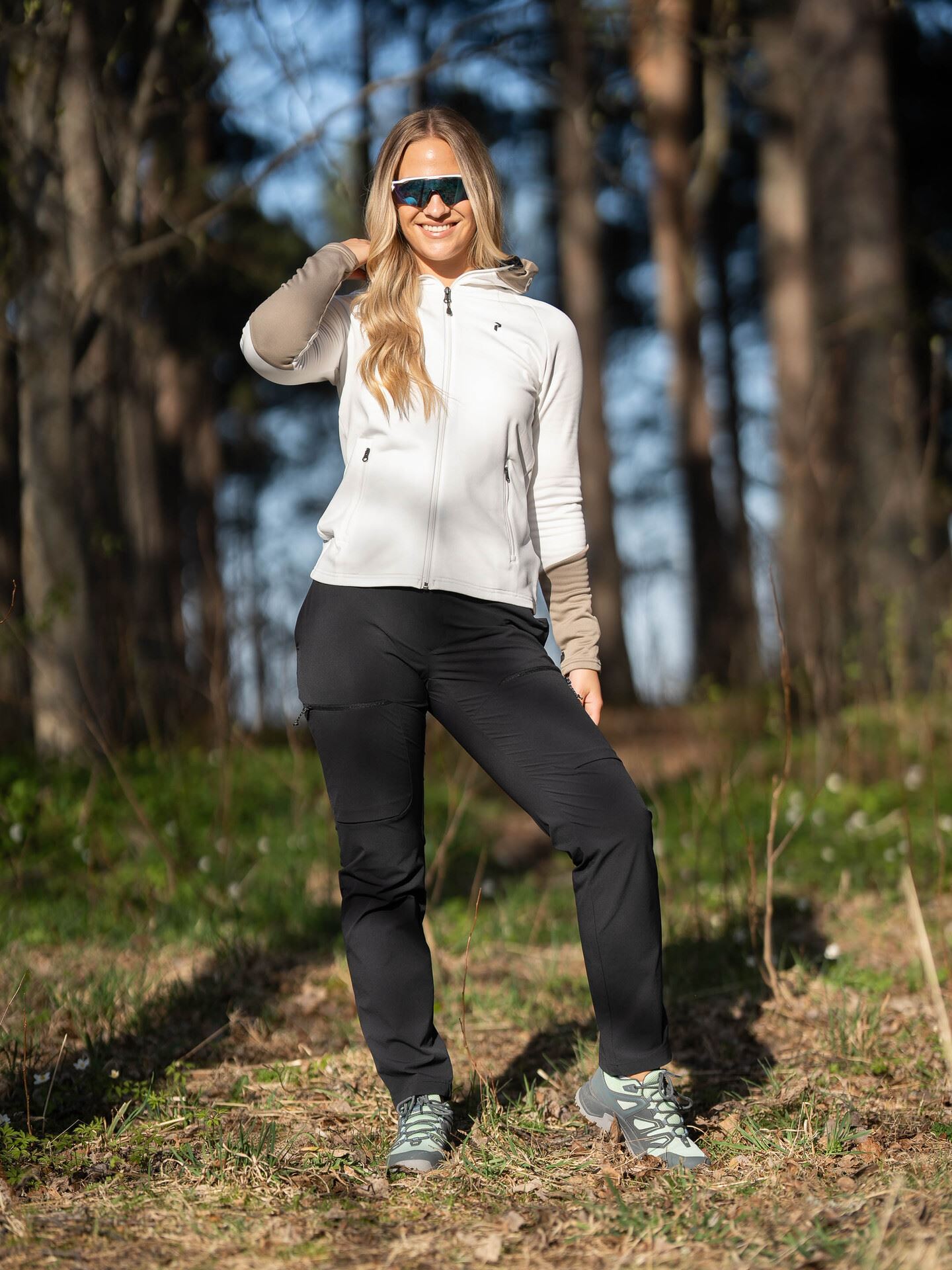 Rider Mid Zip Hood