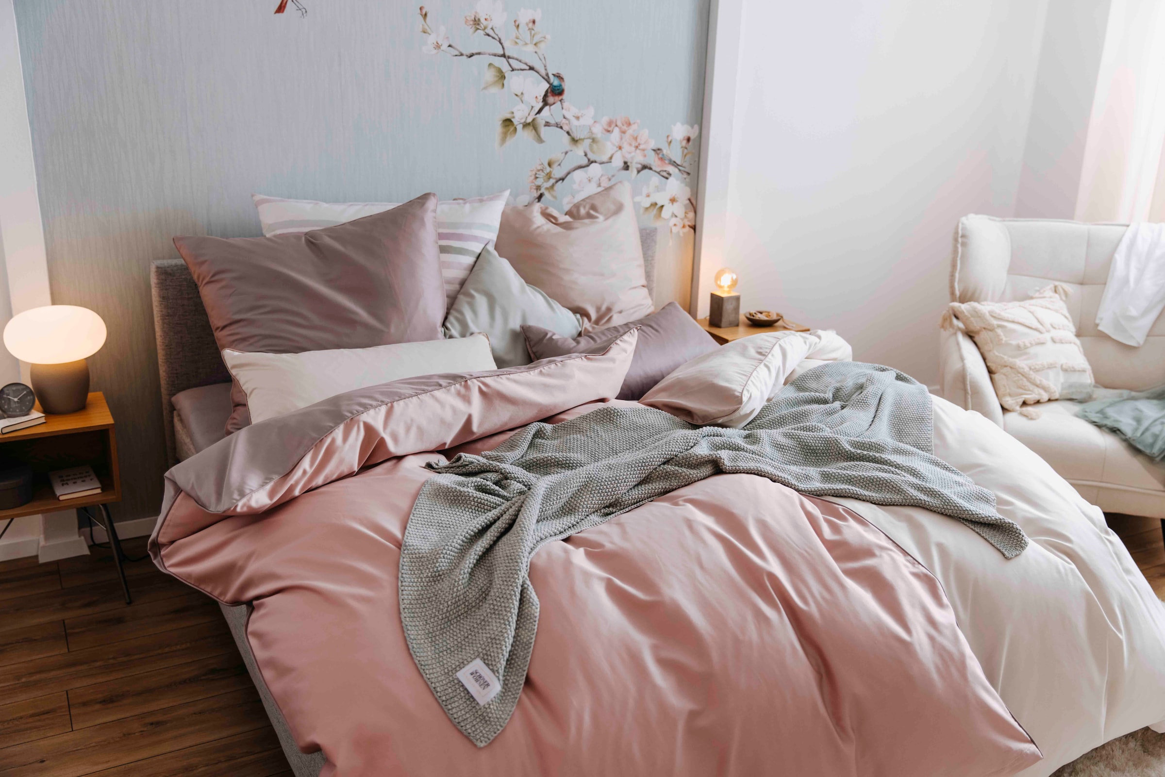 Komar Vliestapete »Digitaldruck Vlies -  Apple Bloom - Grösse 250 x 250 cm« bedruckt glatt Wohnzimmer, Schlafzimmer