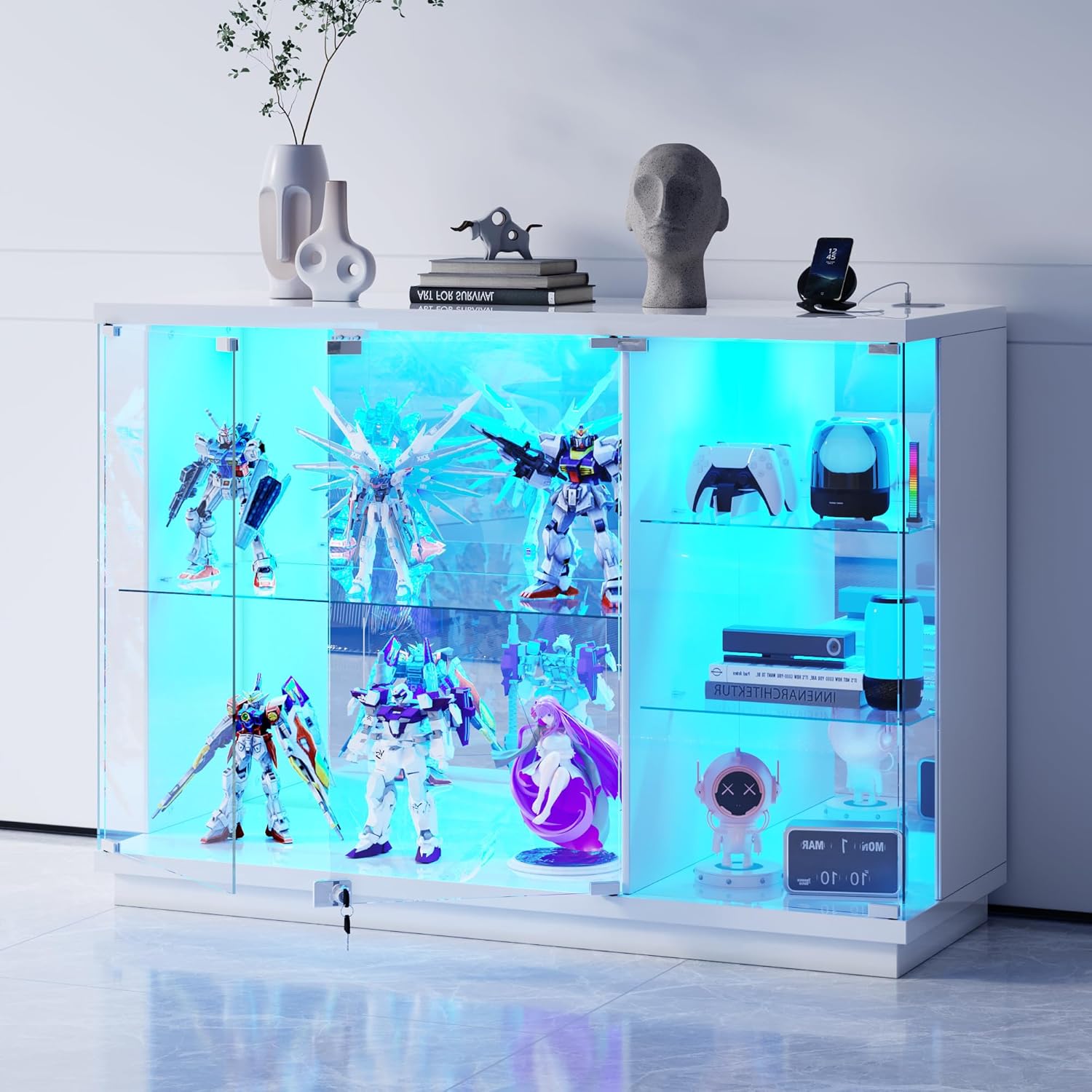 Lvifur Glasvitrine LED Beleuchtung und Glastüren,Glas Vitrinenschrank,Display Cabinet mit Intelligente Sensorik,3-Lagen Holz Vitrine Staubdicht für Wohnzimmer Schlafzimmer Büro,Schwarz