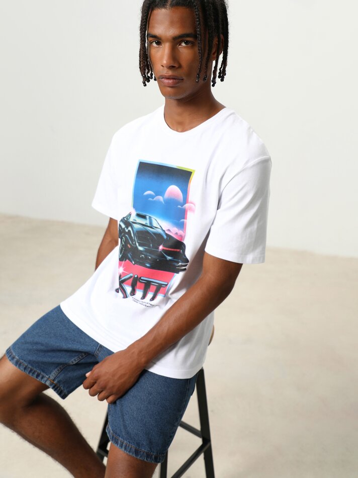 Camiseta Maxi Estampada Knight Rider - Universal - Branca