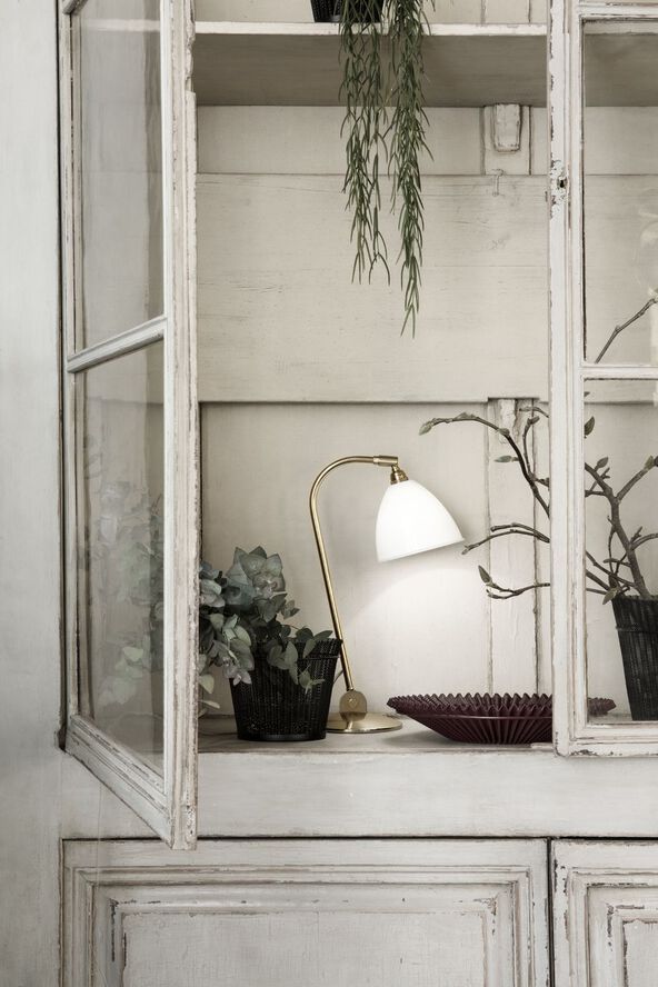 Gubi Bestlite BL2 Table Lamp Grey / brass