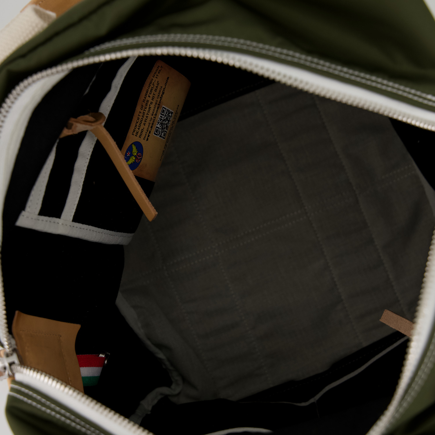 Manikomio DSGN TT VELA