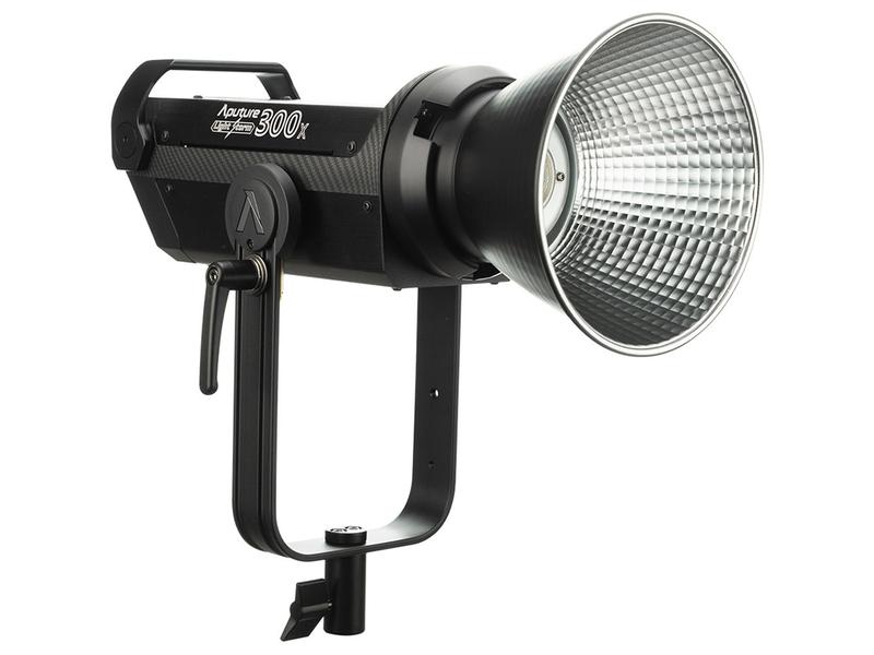 Aputure Dauerlicht LS 300X (V-mount) Kit Leistungsstarke Leuchte mit zuverlässiger Farbwiedergabe