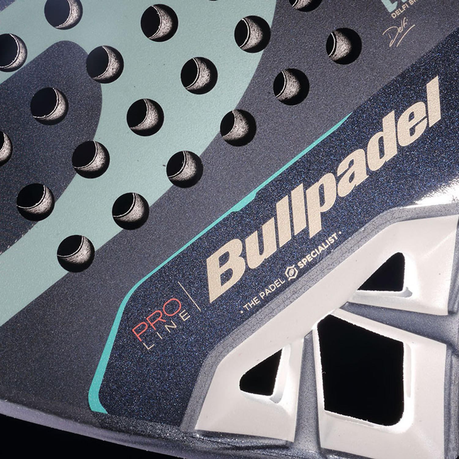 Bullpadel Vertex 04 W 24 + Tas