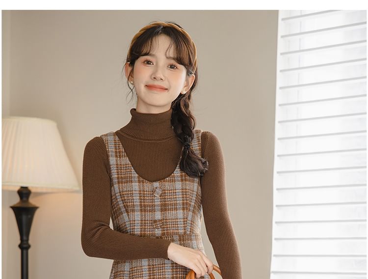 sansweet - Lange mouwen, mockneck, effen top / geruite midi-jurk