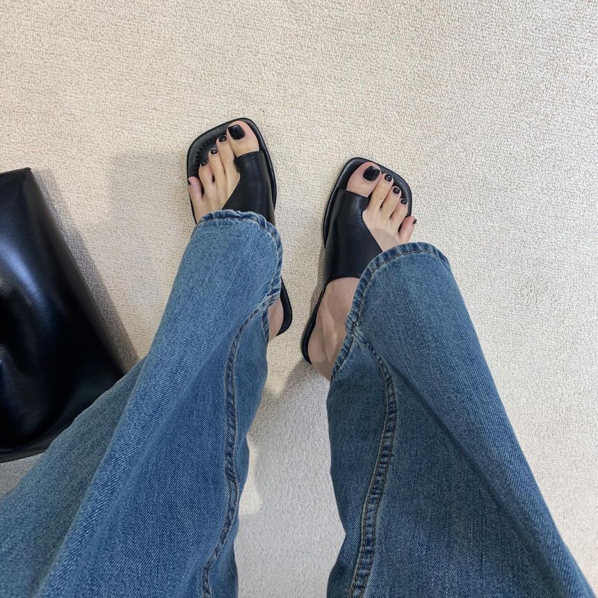 Anran - Sandalen met vierkante neus en teenlussen