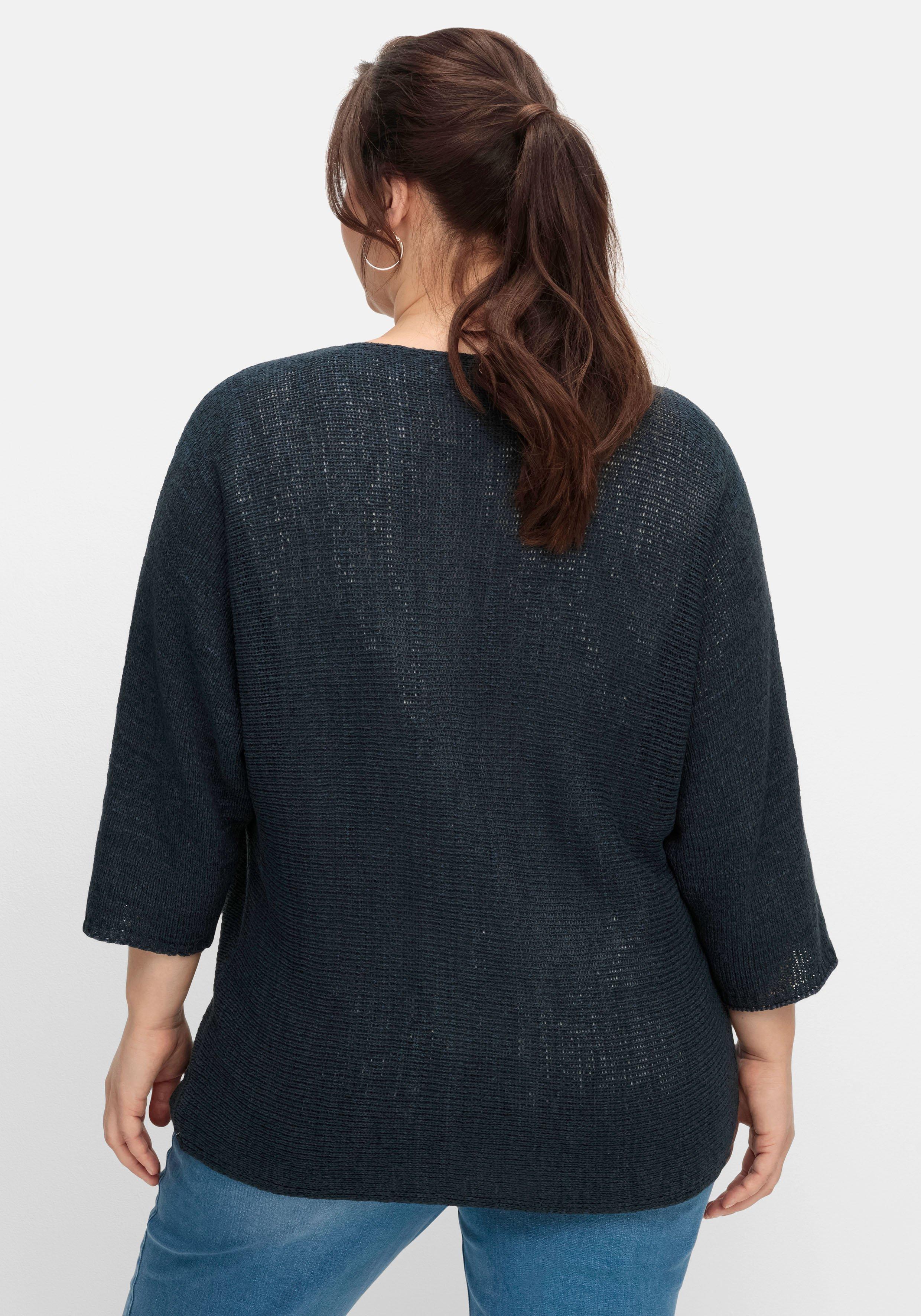 Strickjacke mit 3/4-Fledermausärmeln, aus Bändchengarn