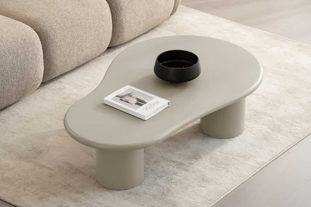 Stilvoller Couchtisch ORGANIKO 130cm cement greige organische Form