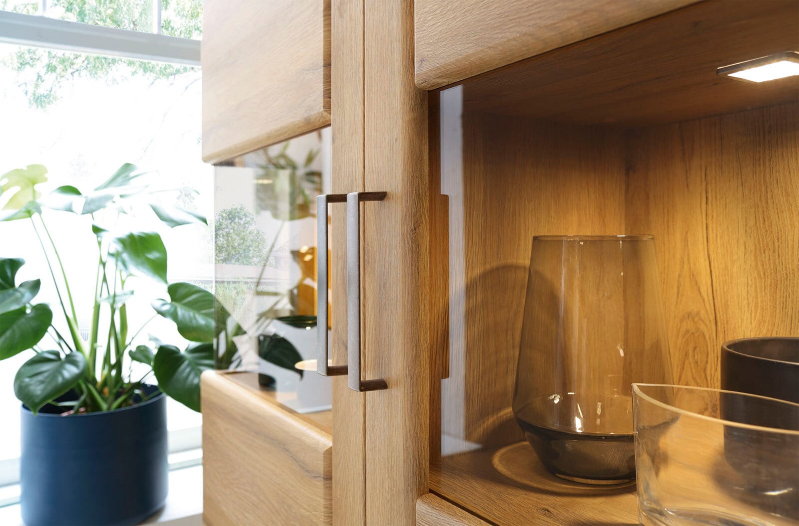 Highboard CORTINA 101,9 x 133 cm Eiche braun