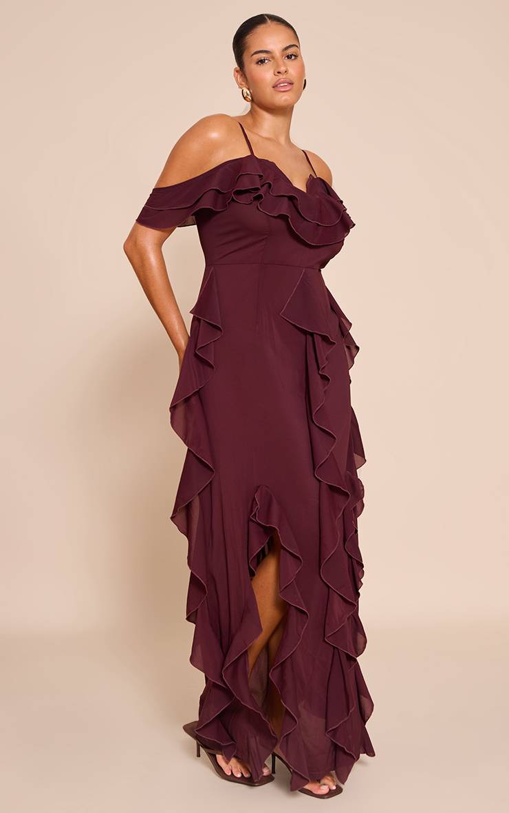 Prune Robe Maxi Grande Taille À Épaules Dénudées Avec Détails Volantés Et Bretelles