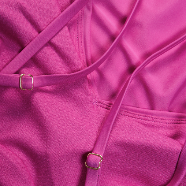 Shaping Strappy Badpak