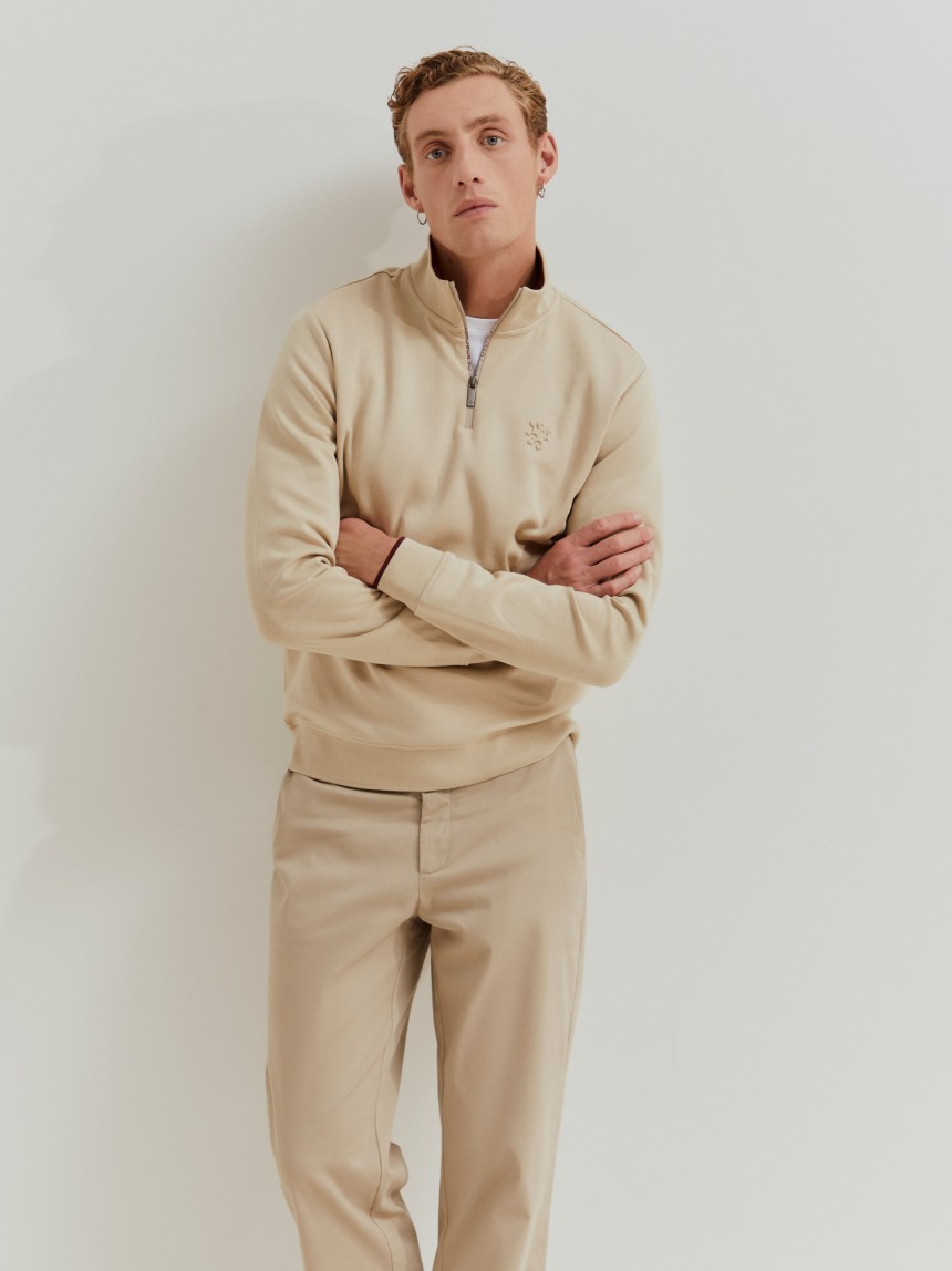 Sweater Manga Comprida com gola meio fecho