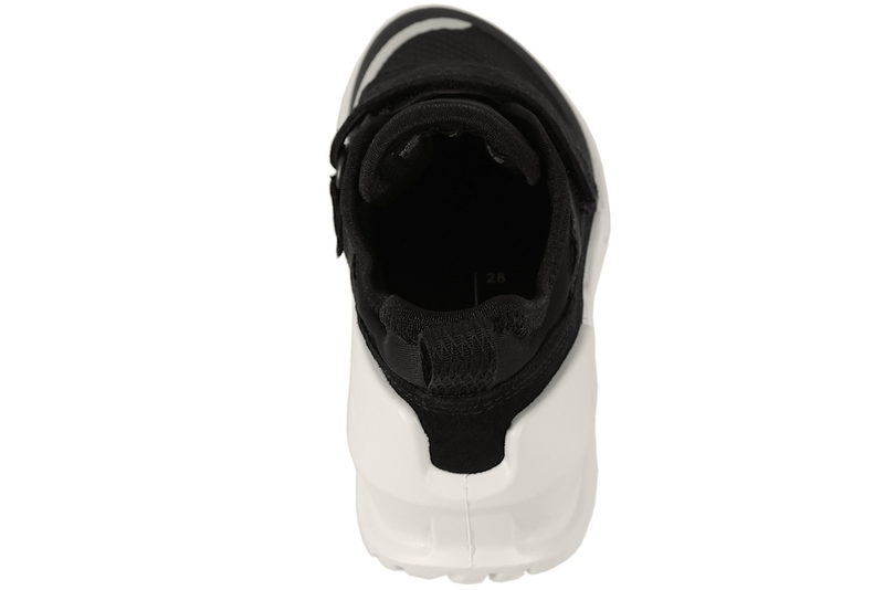 ECCO BIOM K1 SNEAKERS I SORT TEKSTIL