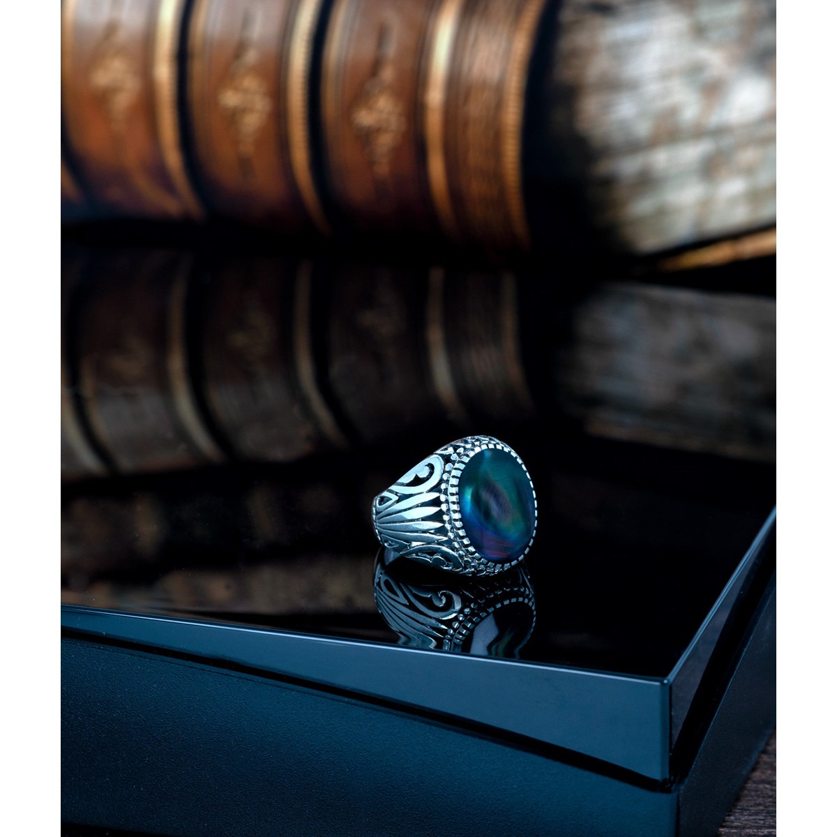 Bague Biker Homme en Argent Massif Vieilli et Nacre Noire - Idée Cadeau Toutes Occasions | Aden