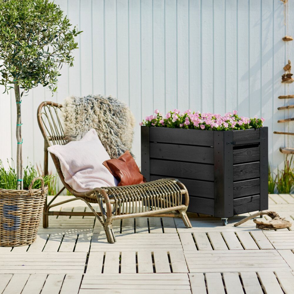 BLOMSTERKASSE PLUS CUBIC INKL HJUL 87X50X70CM SVART
