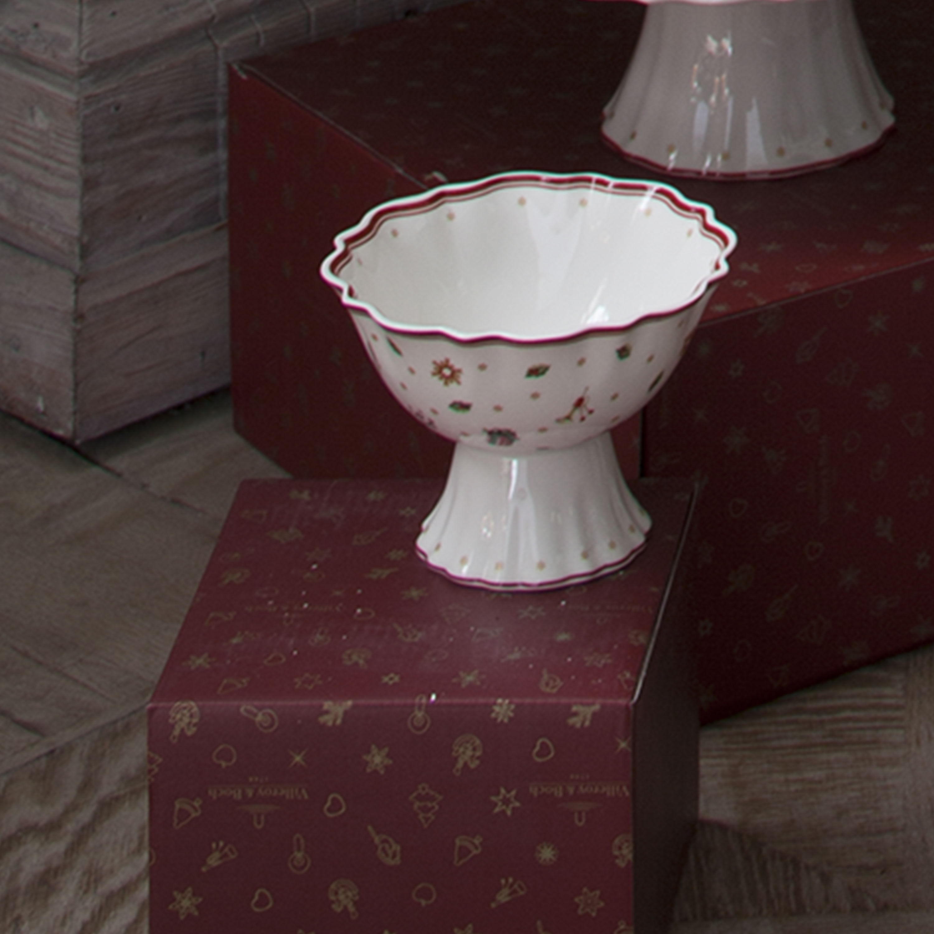 Toy's Delight Candy dish Red, 11.2 oz, Premium Porcelain