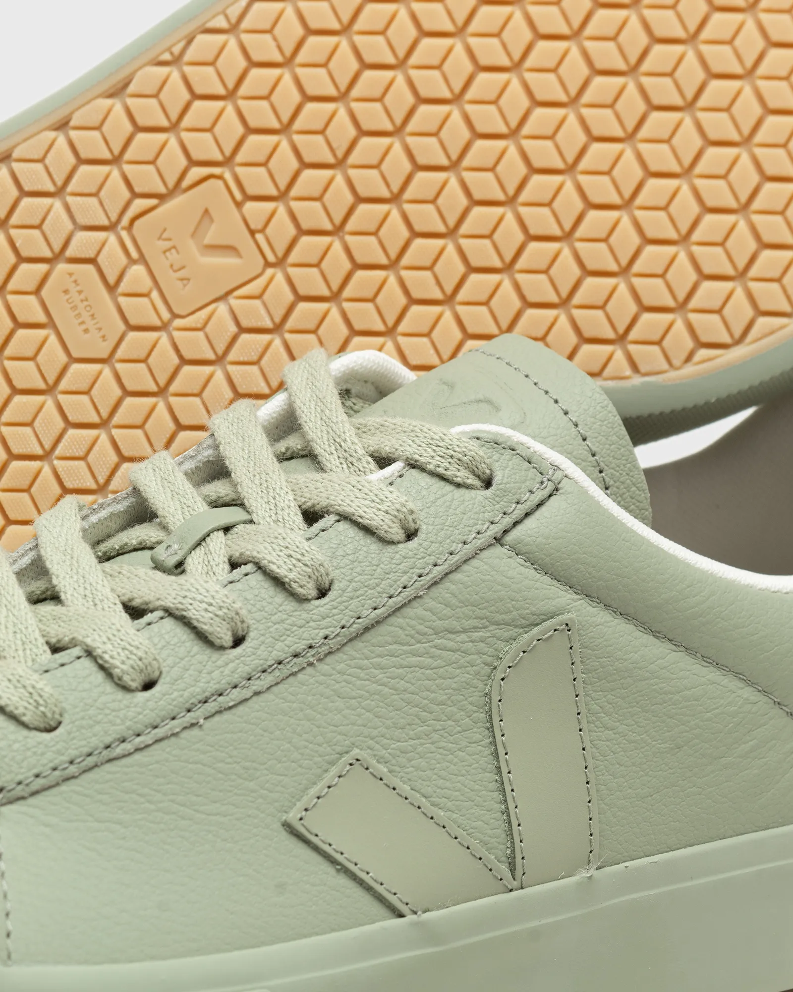 Veja CAMPO CHROMEFREE LEATHER