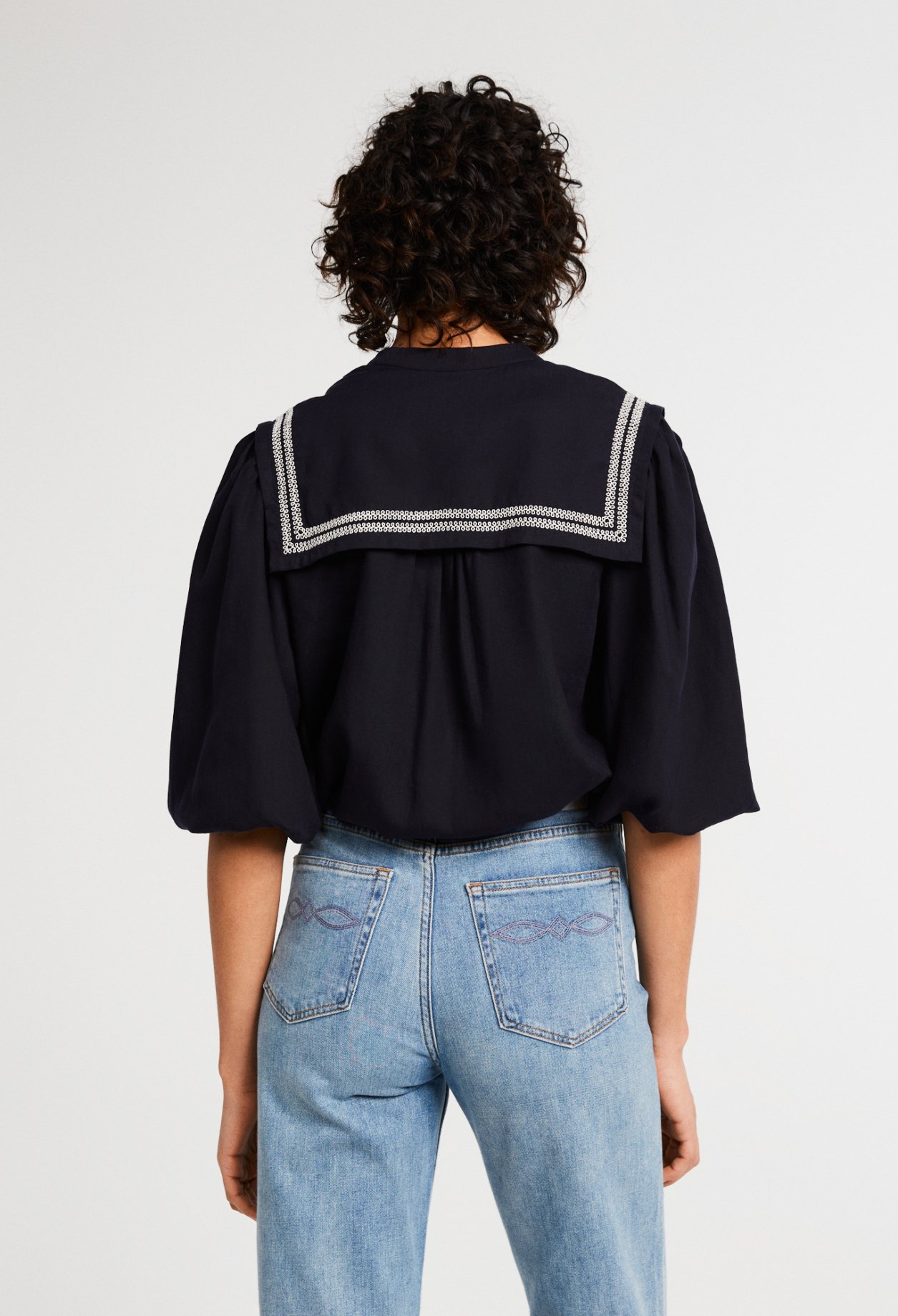 Blouse &agrave; manches longues