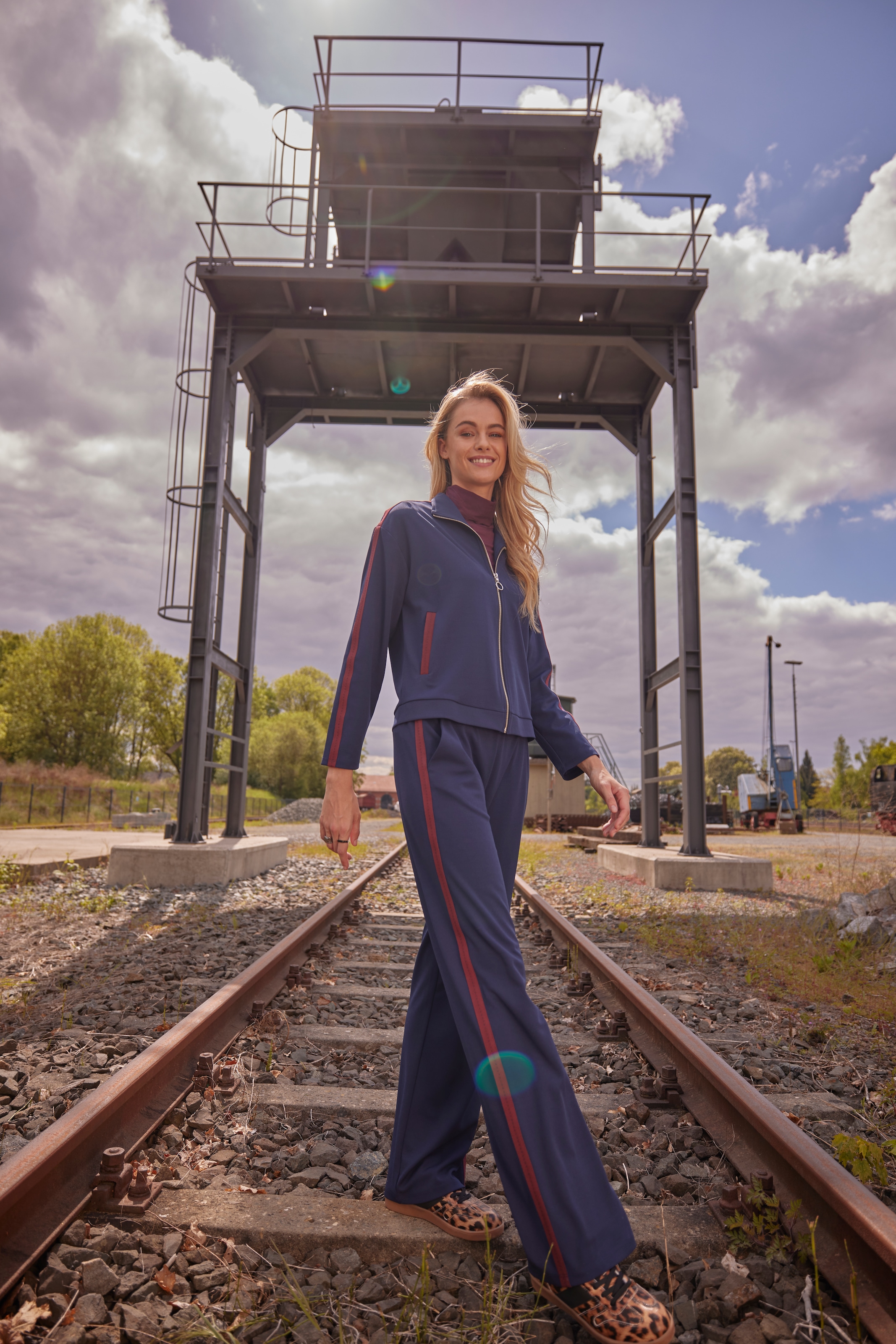 Aniston CASUAL Rollkragenshirt , mit gewellten Abschlüssen - NEUE KOLLEKTION