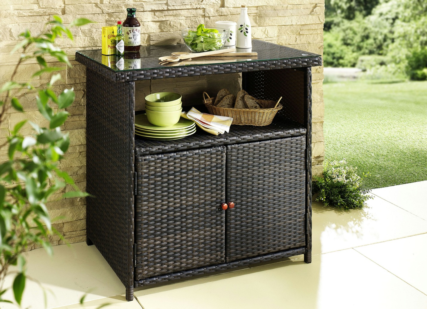 Praktisches Sideboard für Garten oder Terrasse