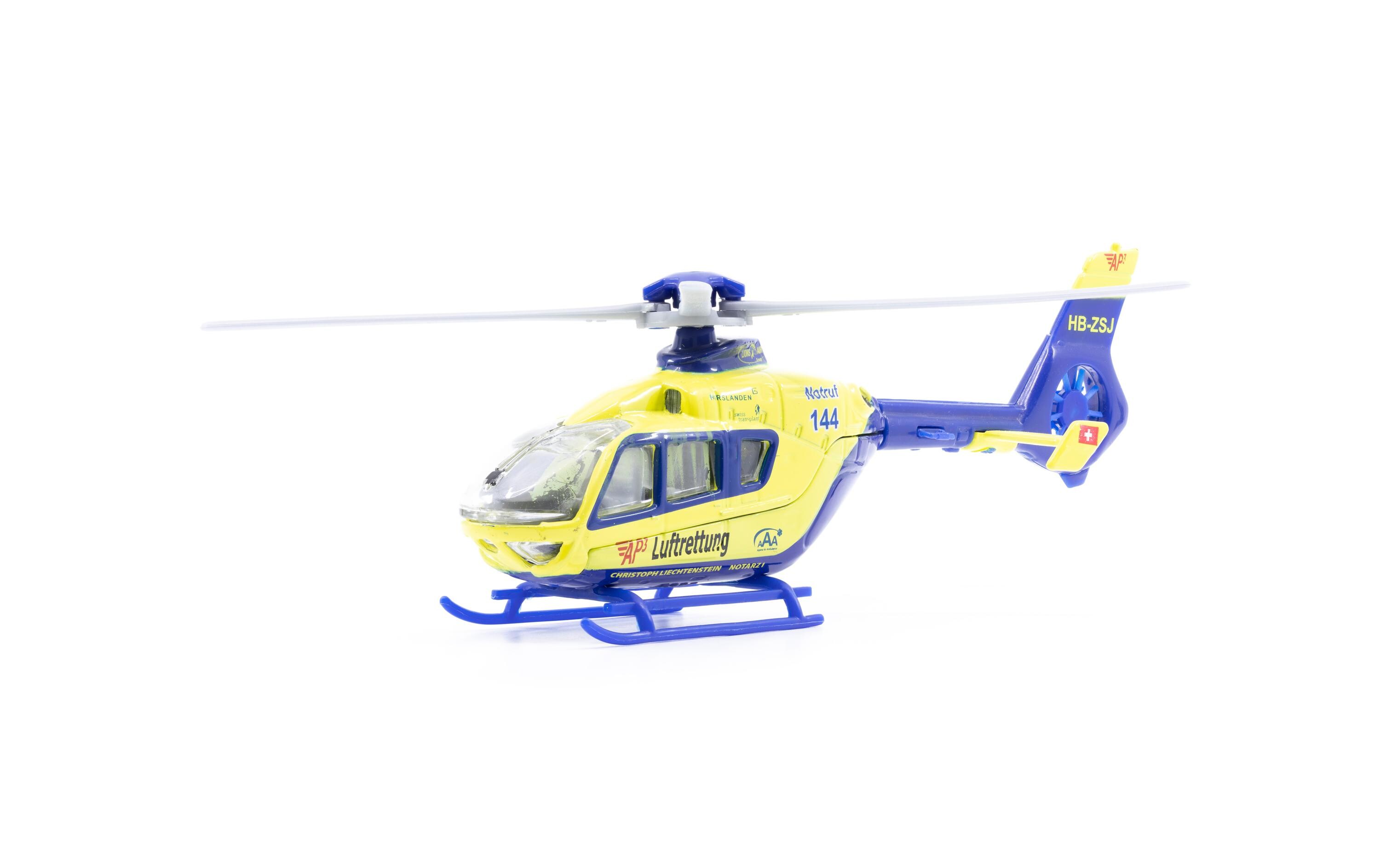 Toy EC-135 Alpine Air Ambulance Heli 1:72Kompakter ferngesteuerter Hubschrauber