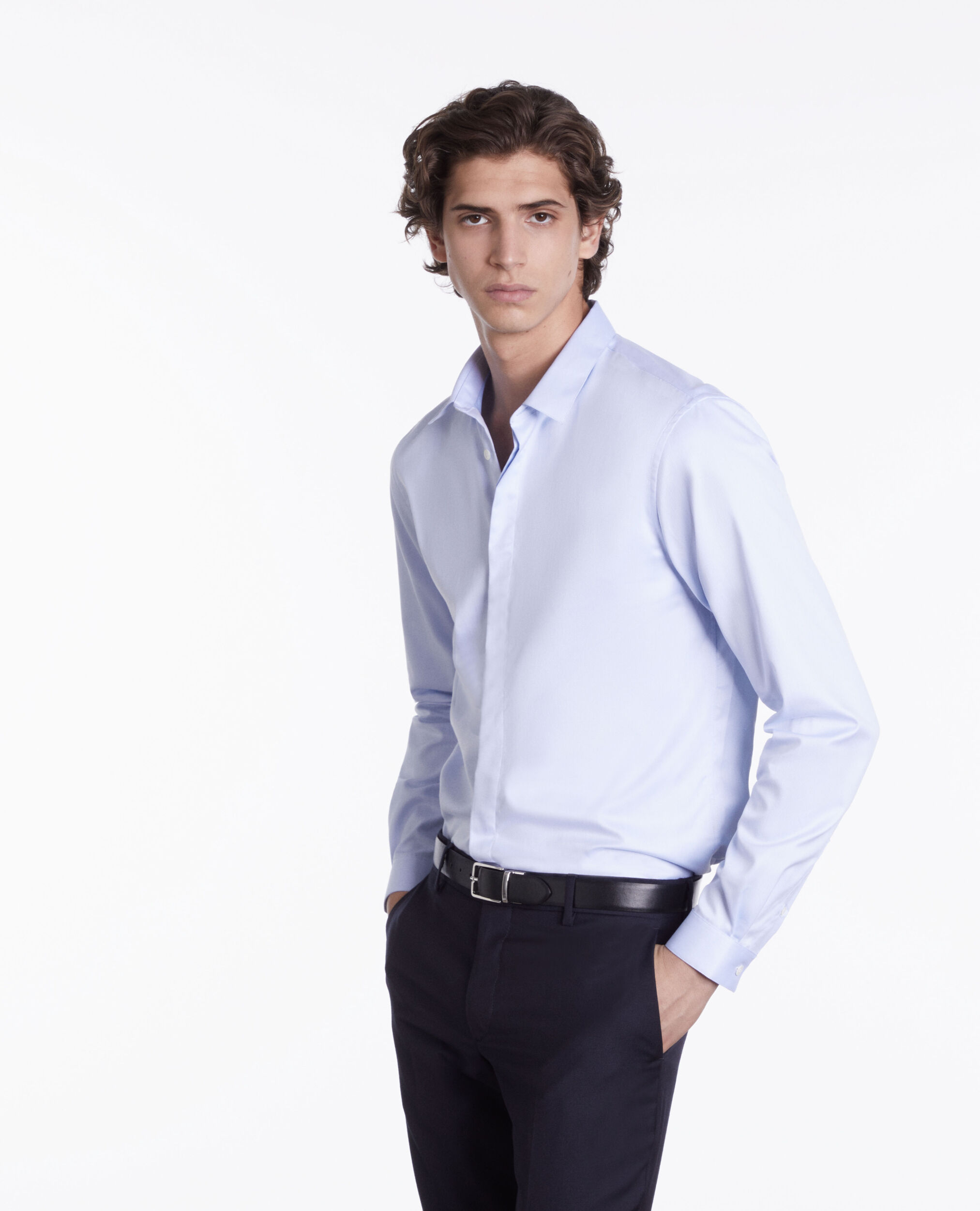 Chemise formelle bleu ciel