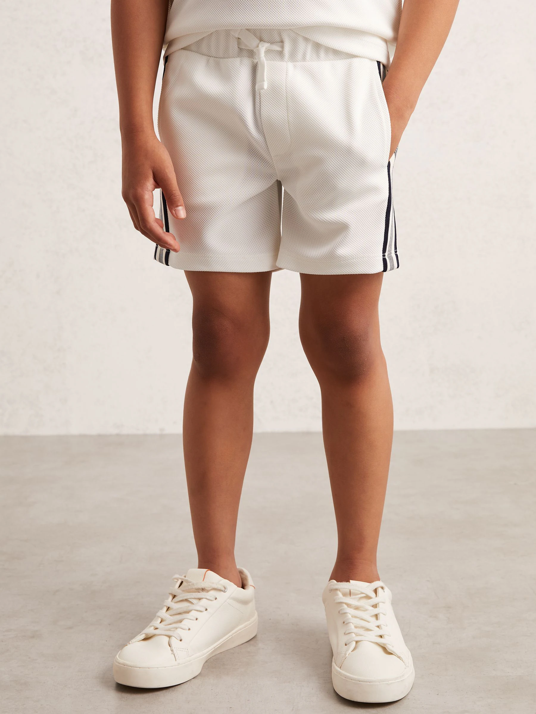 Wit - Reiss Terry Side Stripe Textured Shorts