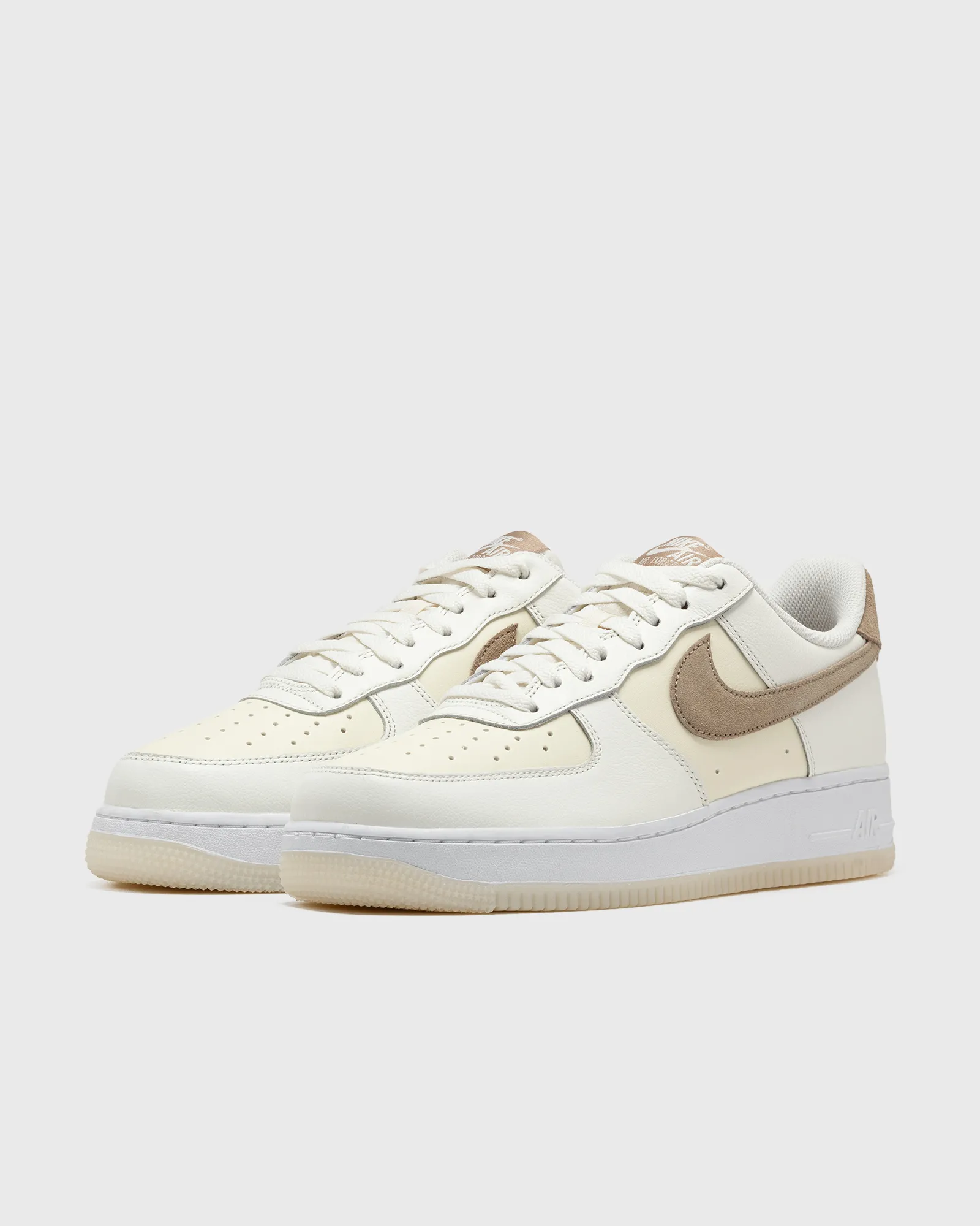 Nike AIR FORCE 1 '07 LV8