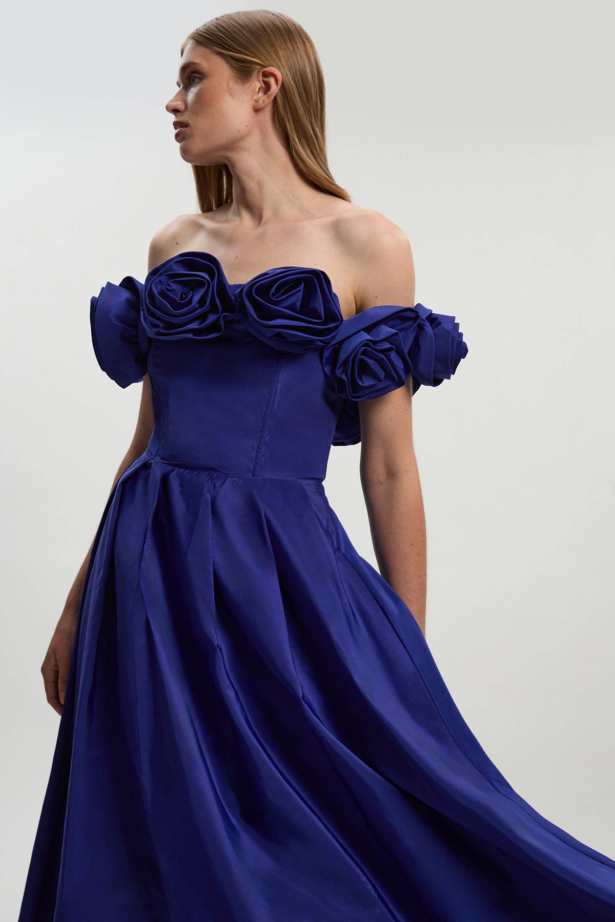 KarenMillen Robe de Bal Maxi Petite en Taffetas avec Rosettes Tissées Drama