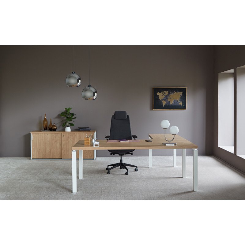 Bureau d'angle Manager Eden plateau chêne clair L 200 x P 200 cm avec retour suspendu piètement métal