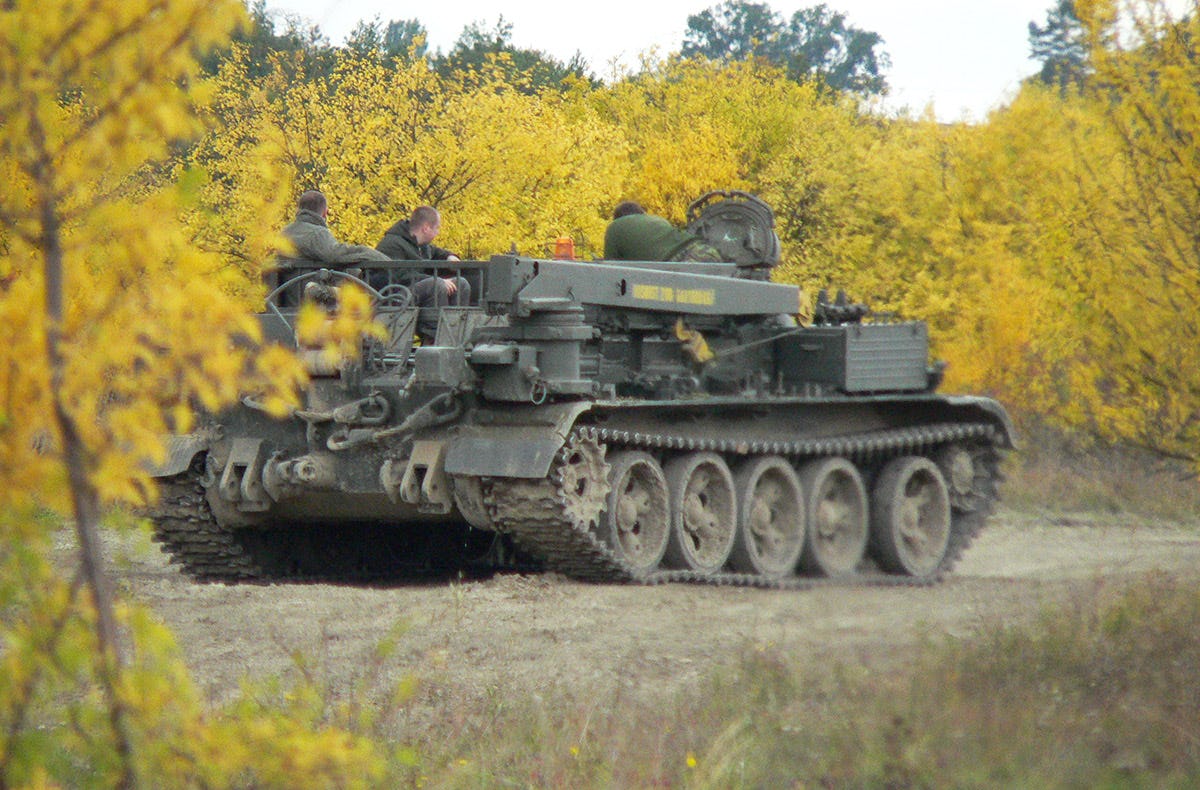 Bergepanzer VT-55 fahren in Milovice als Geschenk
