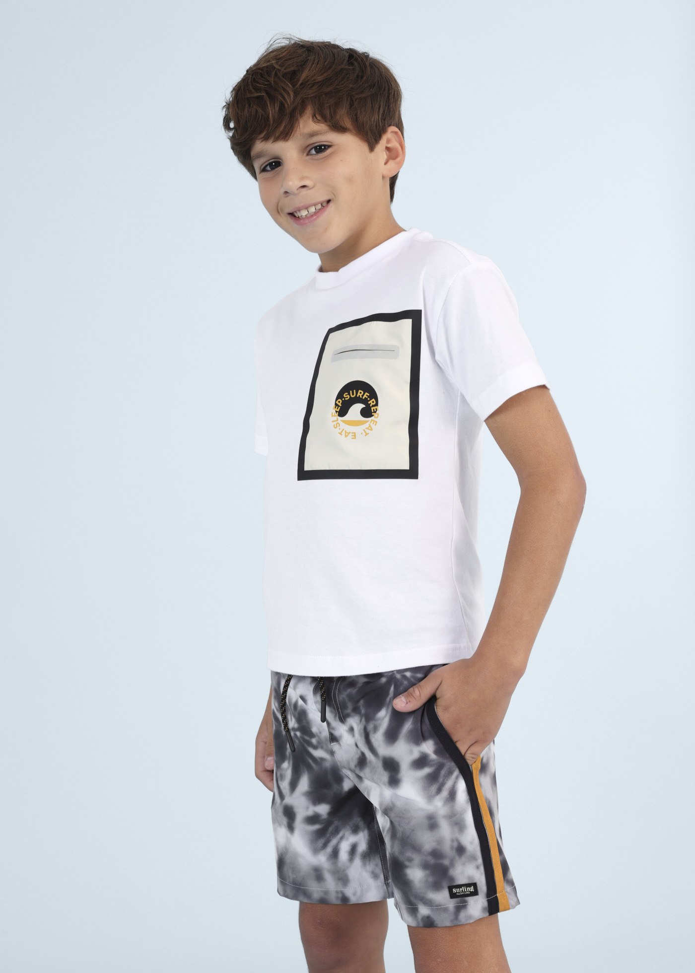 Fato de banho tie-dye para meninos