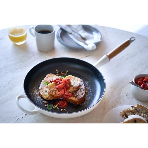 Le Creuset Signature Træhåndtags Stegepande, Meringue, Ø28 cm