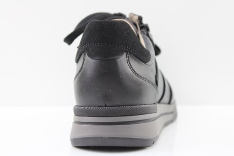 Caprice Sneaker