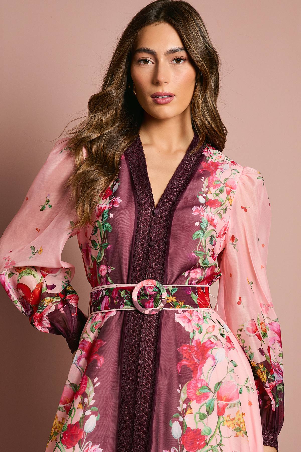 Coast Robe Mi-Longue en Organza à Manches Longues avec Ceinture