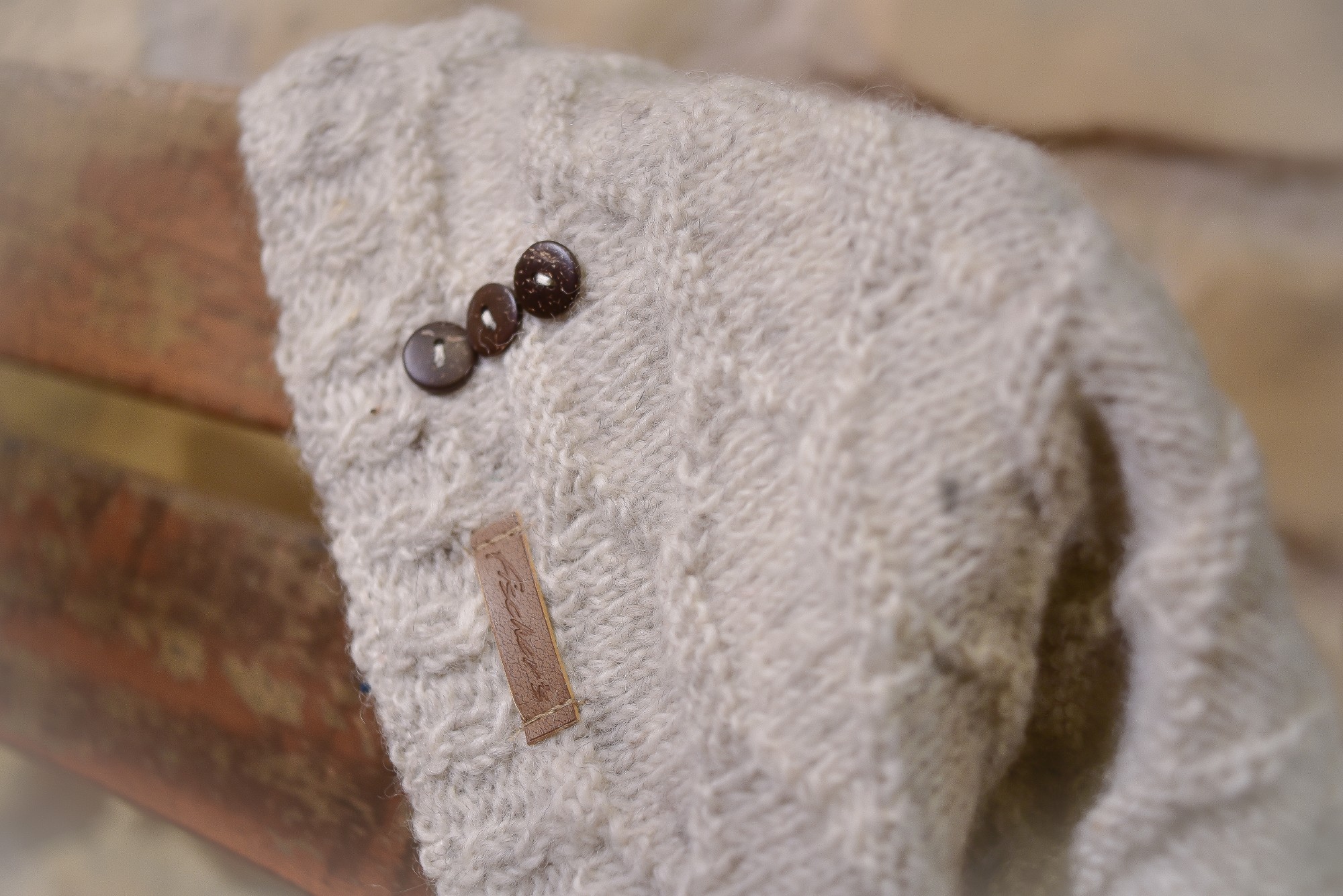 Beanie naturfarben mit Knöpfen günstig bestellen
