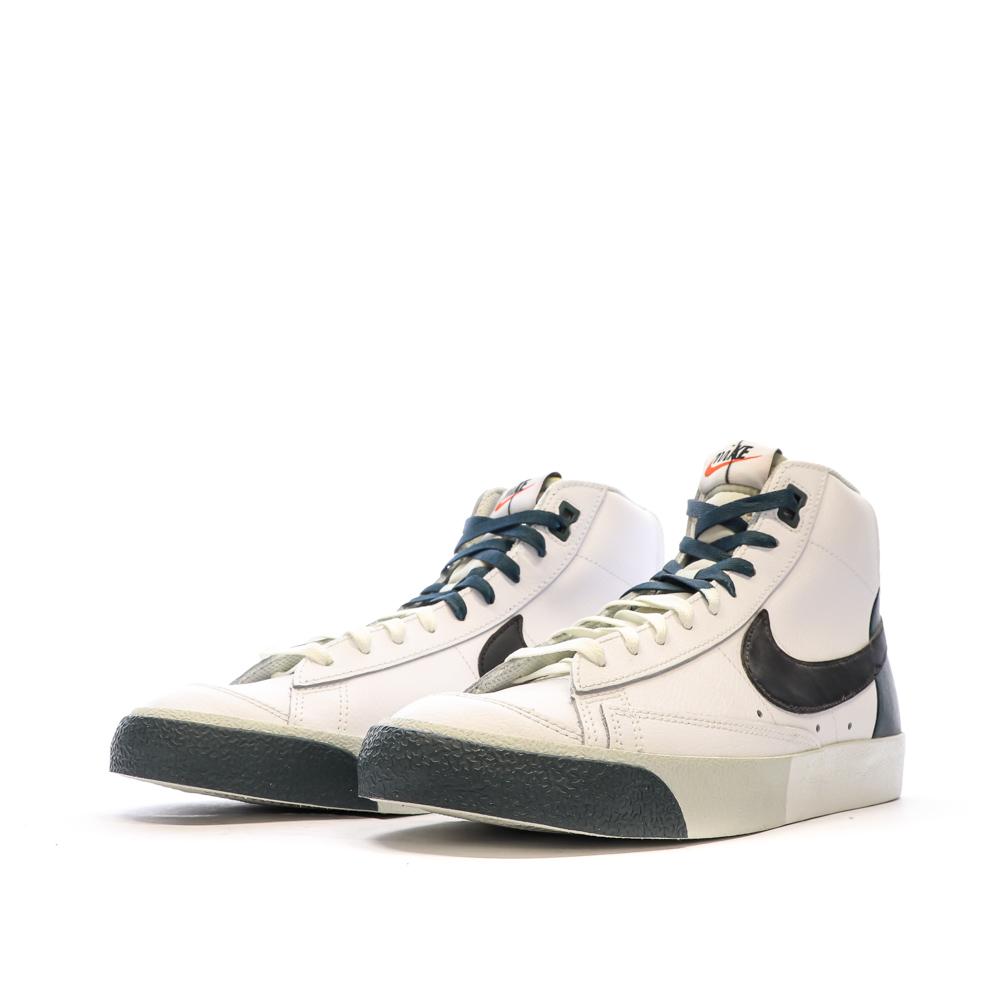 Nike Baskets Blanches/Noires Homme Nike Blazer Mid 77