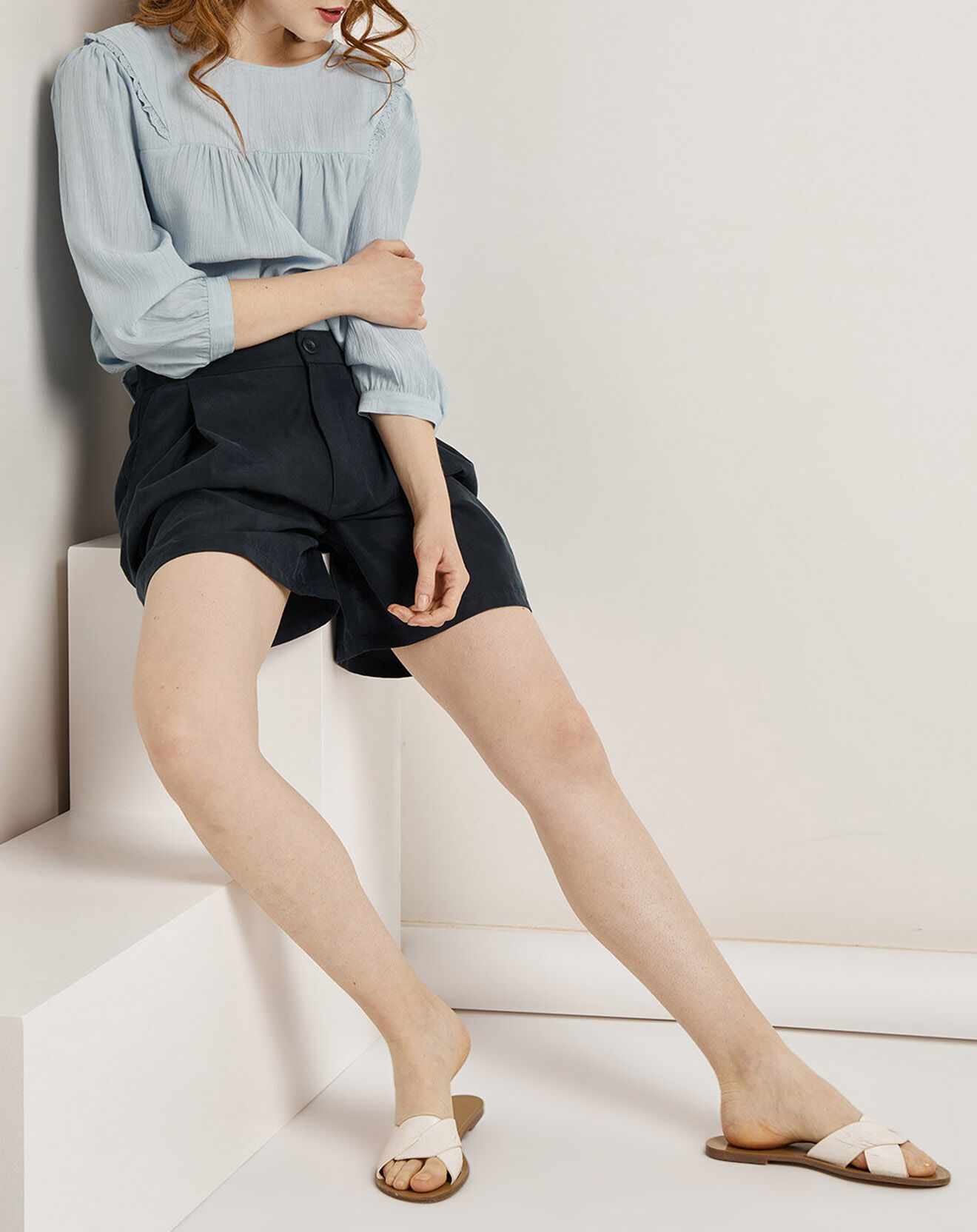 See u Soon Blouse Emy boutonnée au dos bleue