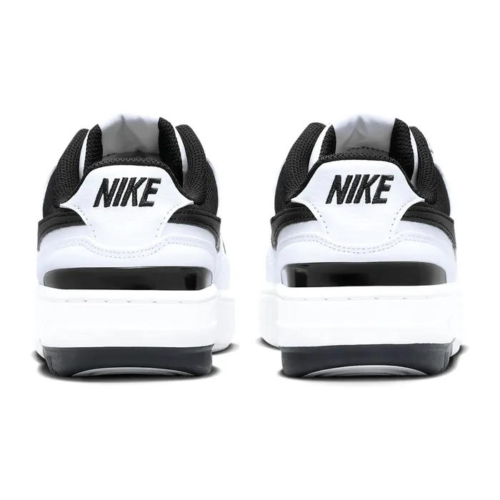Nike Gamma Force Sneakers Dames