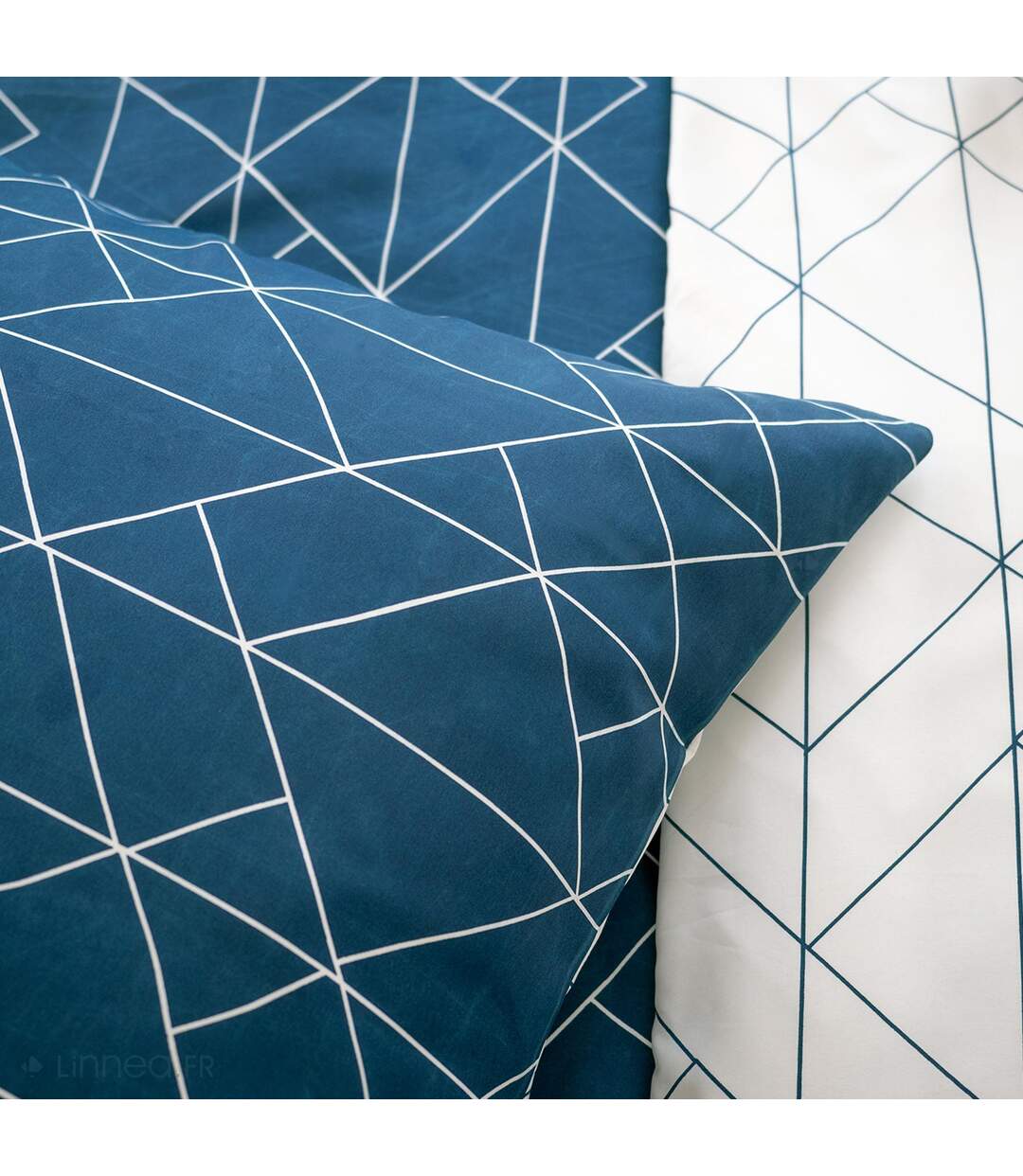 Parure de lit 260x240 cm microfibre LIST bleu 3 pièces