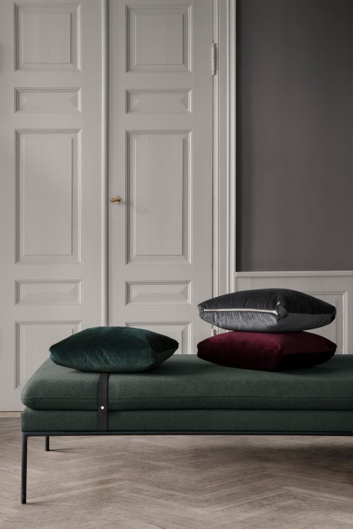 Ferm Living Turn Daybed bank Cotton met zwarte band, grijs