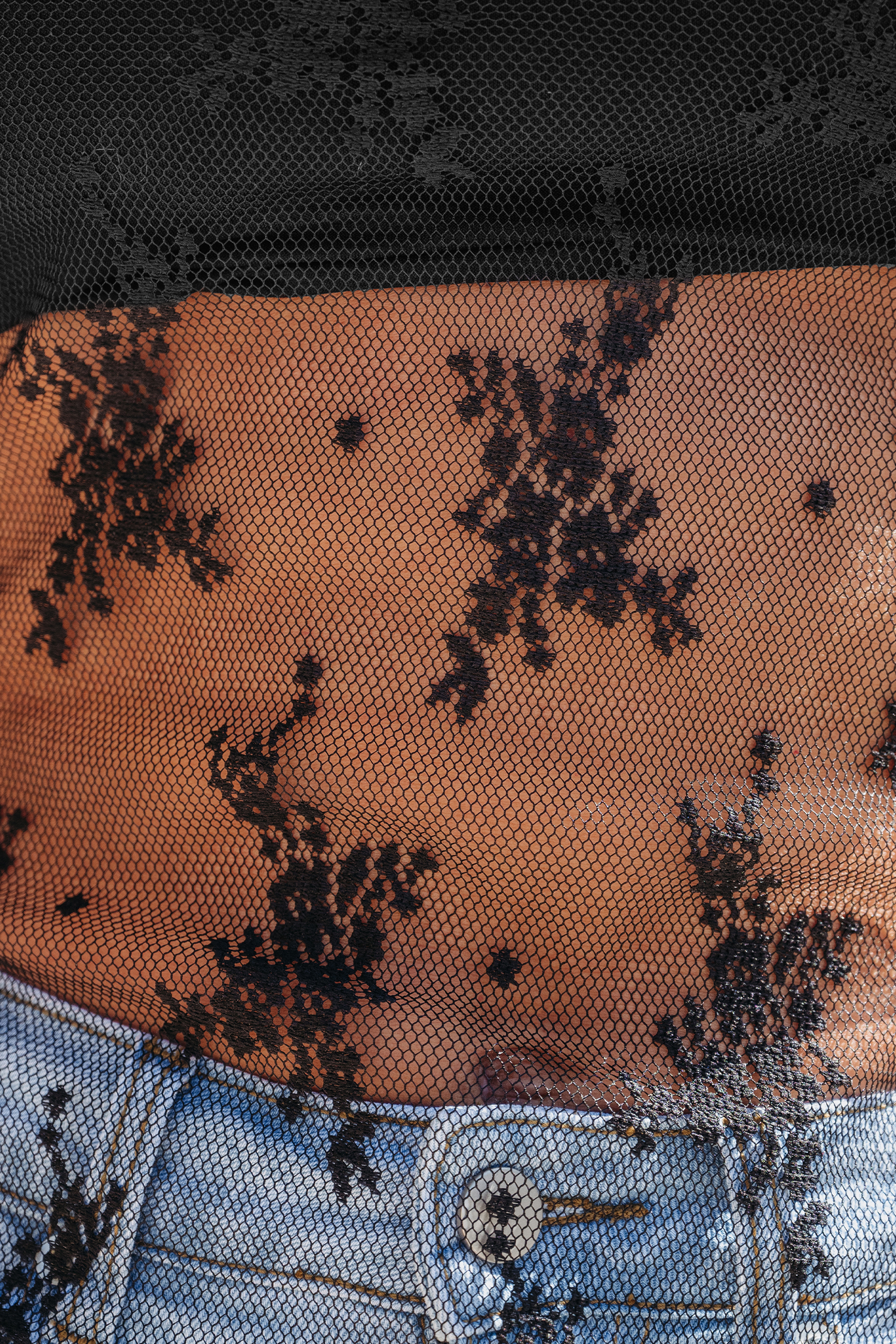 Haut à demi-manches en mesh décoratif noir