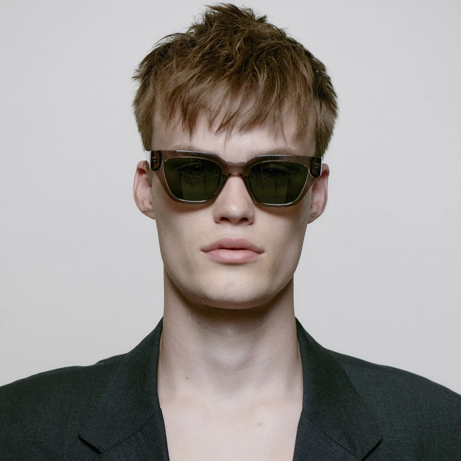 A. Kjærbede Kaws Solbrille KL2310-010