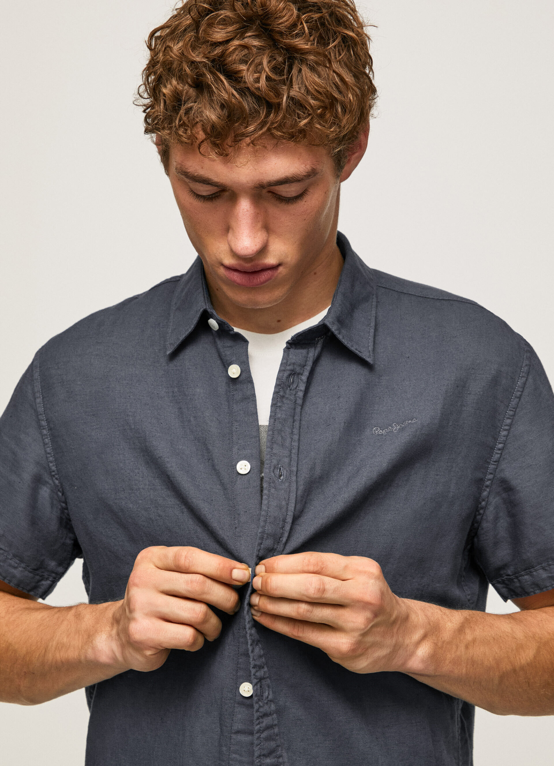 Camisa Parker com linho, manga curta - Azul Jarman