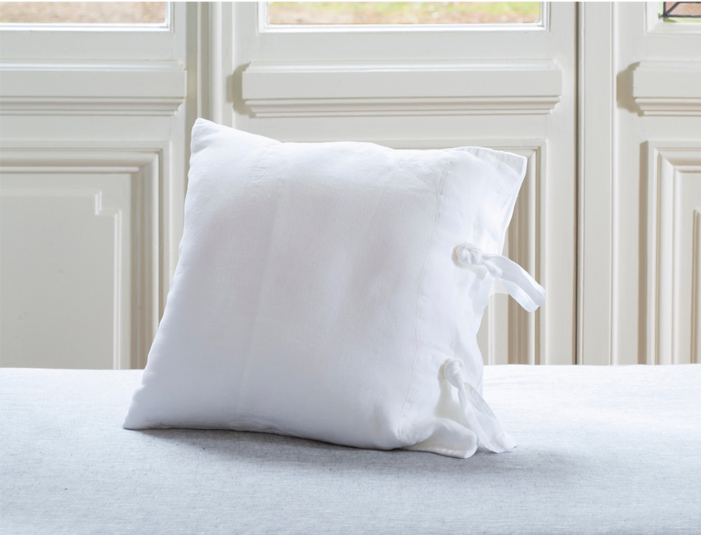 Housse de coussin blanche-Histoire d'ailes