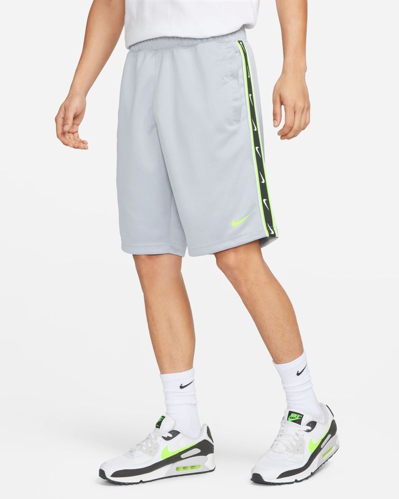 Short Nike Repeat Gris pour homme