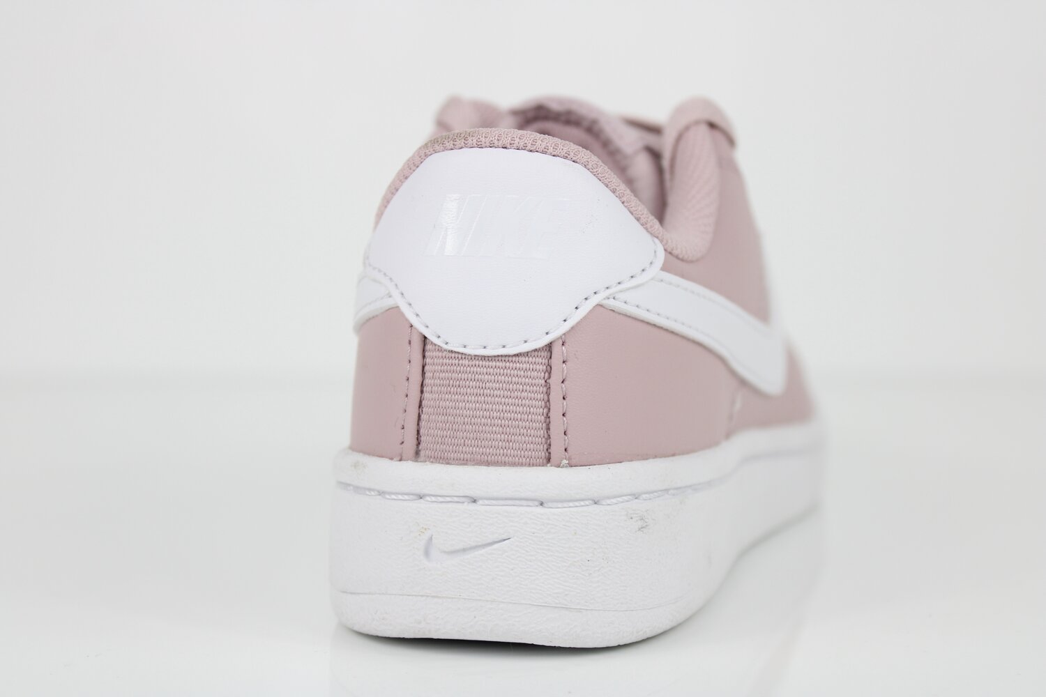 Nike Sneaker