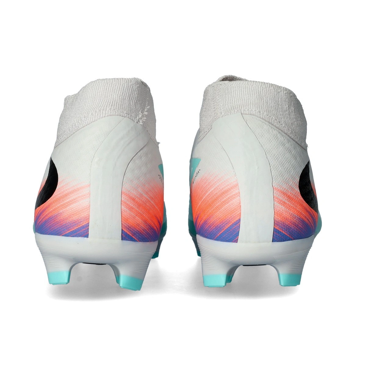 Chuteira Nike Phantom 6 High Academy FG/MG